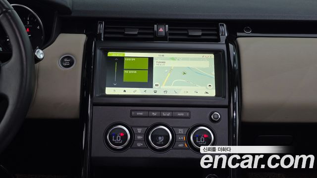 Land Rover Discovery 2018 — photo 21