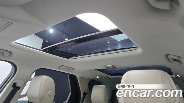 Land Rover Discovery 2018 — photo 26