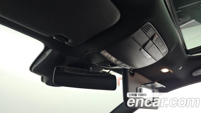 Mercedes-Benz E-Class 2023 — photo 24