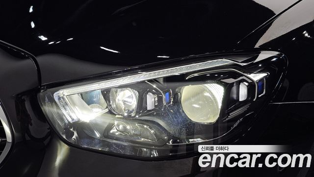 Mercedes-Benz E-Class 2023 — photo 8