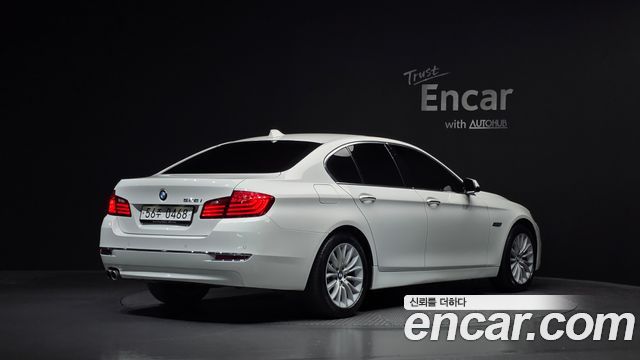BMW 5-Series 2016 — photo 2