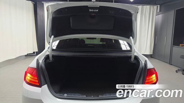 BMW 5-Series 2016 — photo 22
