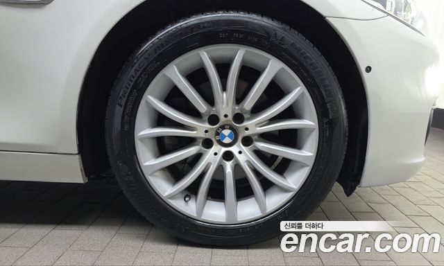 BMW 5-Series 2016 — photo 7