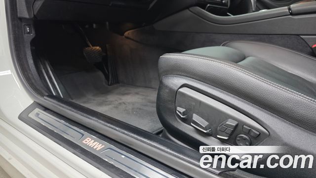 BMW 5-Series 2016 — photo 29