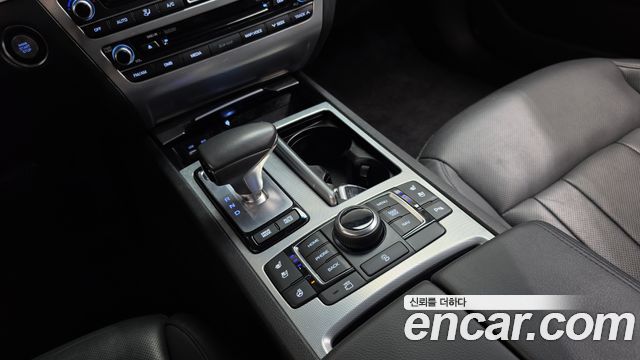 Genesis G80 2017 — photo 12