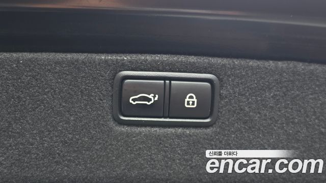 Genesis G80 2017 — photo 21