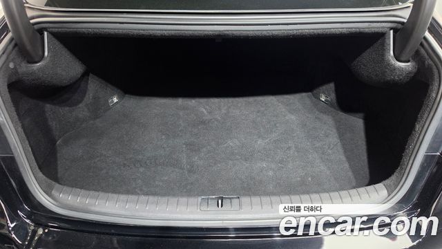 Genesis G80 2017 — photo 22