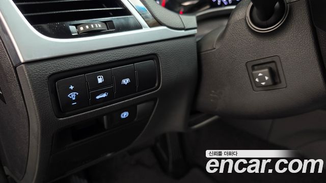 Genesis G80 2017 — photo 24