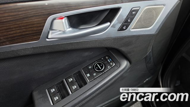 Genesis G80 2017 — photo 26
