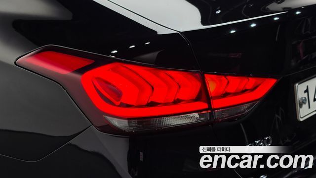 Genesis G80 2017 — photo 9