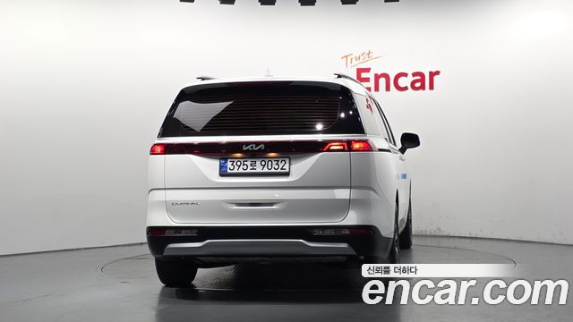 Kia Canival 2022 — photo 4