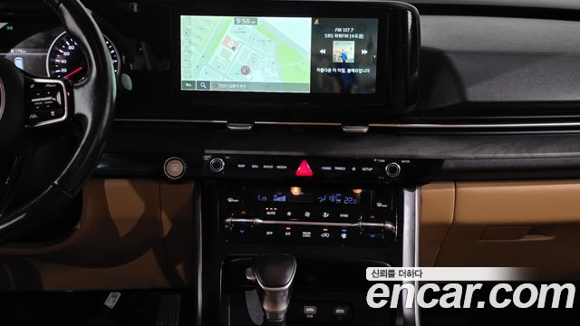 Kia Canival 2022 — photo 19