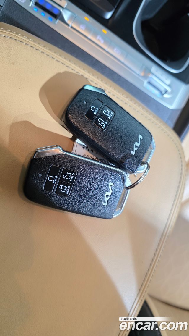 Kia Canival 2022 — photo 24