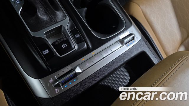 Kia Canival 2022 — photo 32
