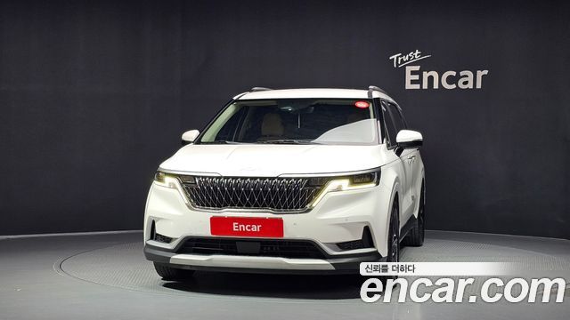 Kia Canival 2023 — photo 3
