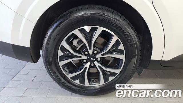 Kia Canival 2023 — photo 5