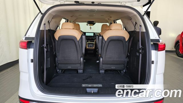 Kia Canival 2023 — photo 26