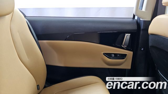 Kia Canival 2023 — photo 15