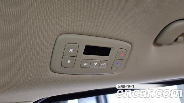 Kia Canival 2023 — photo 16
