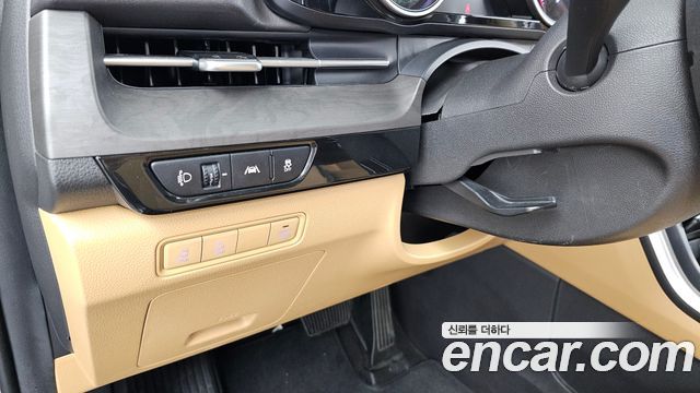 Kia Canival 2023 — photo 28