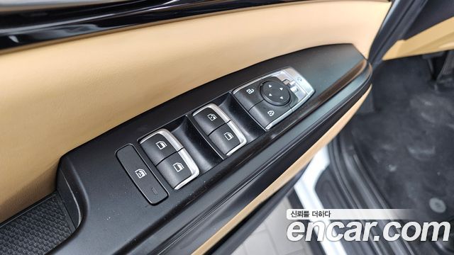 Kia Canival 2023 — photo 30