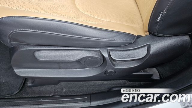Kia Canival 2023 — photo 31