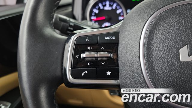 Kia Canival 2023 — photo 33