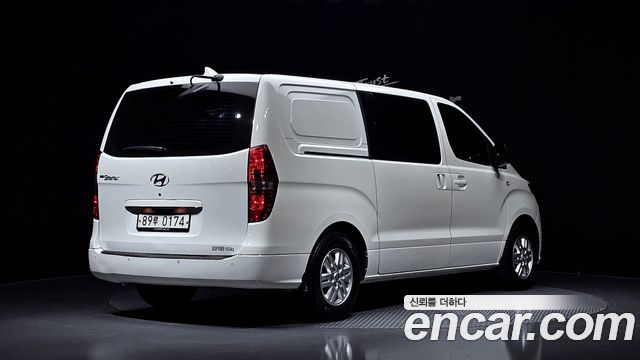 Hyundai Starex 2021 — photo 2