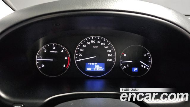 Hyundai Starex 2021 — photo 11