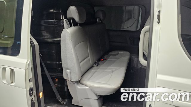Hyundai Starex 2021 — photo 17