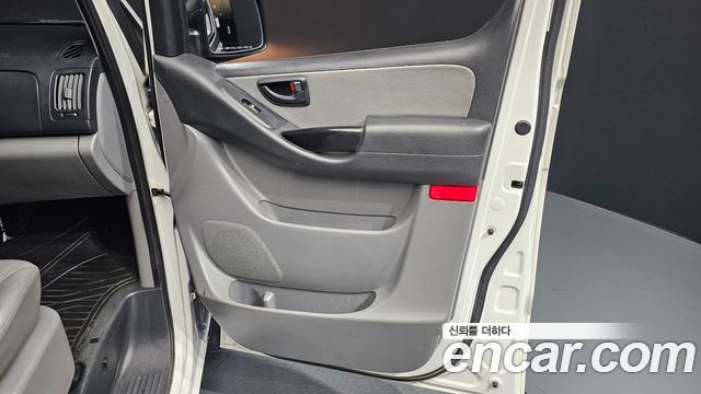 Hyundai Starex 2021 — photo 15