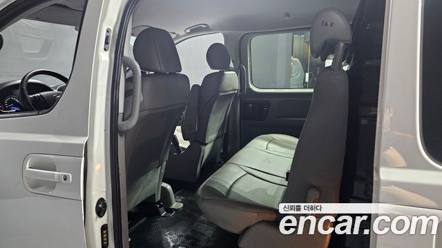 Hyundai Starex 2021 — photo 16