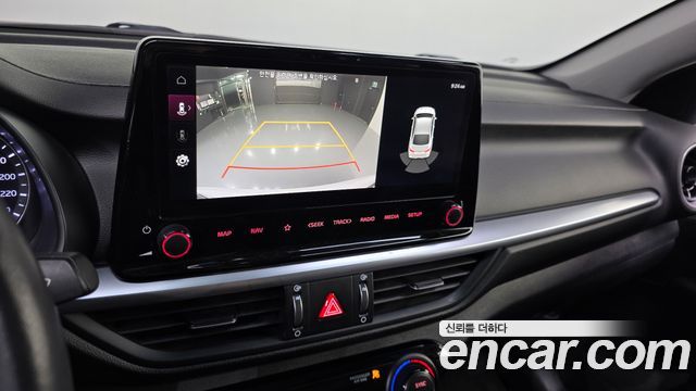 Kia K3 2022 — photo 23