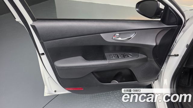 Kia K3 2022 — photo 14