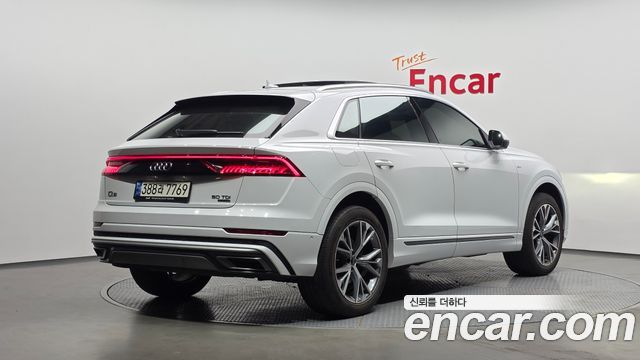 Audi Q8 2021 — photo 2