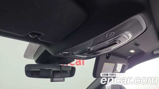 Audi Q8 2021 — photo 29