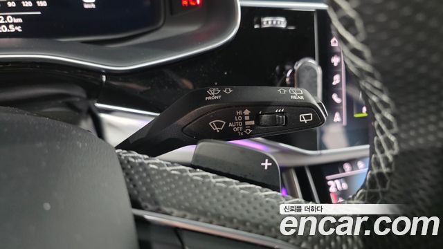Audi Q8 2021 — photo 40