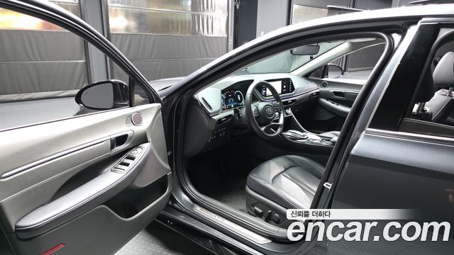 Hyundai Sonata 2023 — photo 13