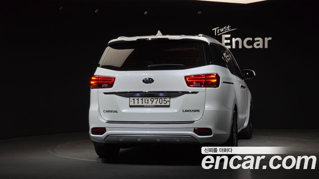 Kia Canival 2019 — photo 4