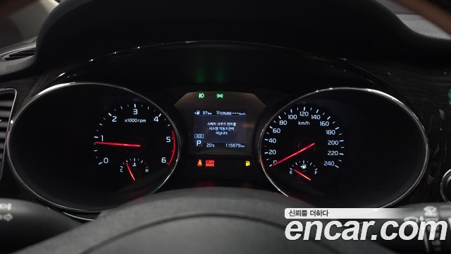 Kia Canival 2019 — photo 11
