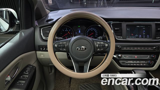 Kia Canival 2019 — photo 19