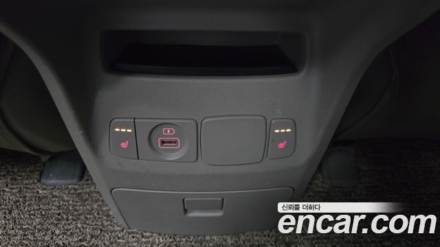 Kia Canival 2019 — photo 22