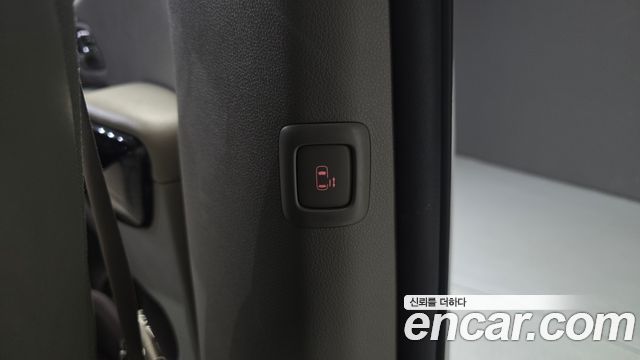 Kia Canival 2019 — photo 23