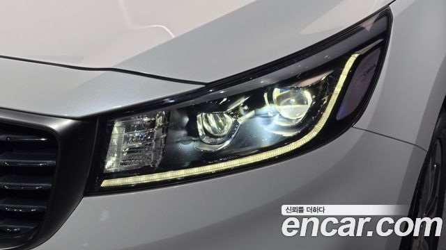 Kia Canival 2019 — photo 8