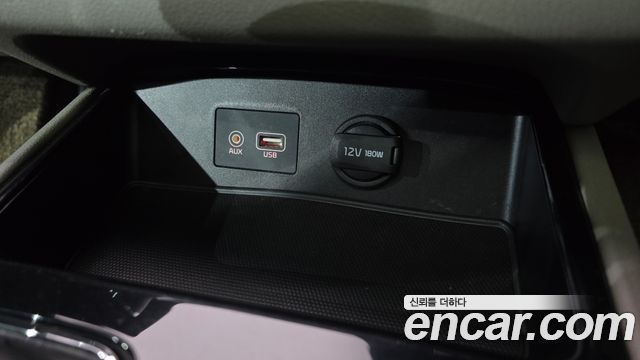 Kia Canival 2019 — photo 31