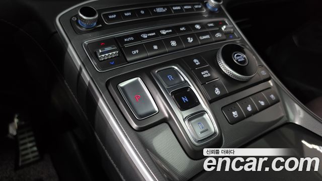 Hyundai Santafe 2023 — photo 12