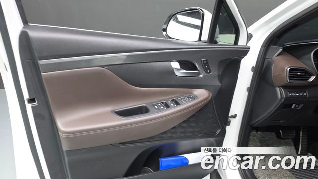 Hyundai Santafe 2023 — photo 14