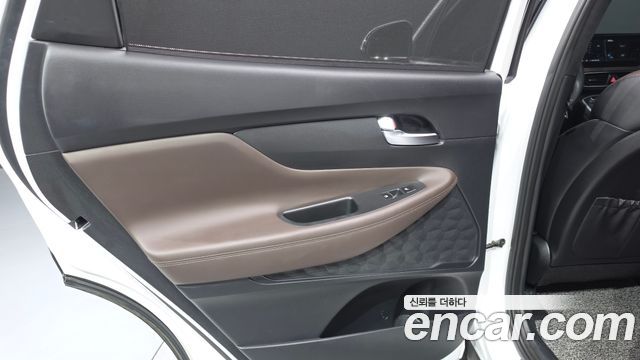 Hyundai Santafe 2023 — photo 15