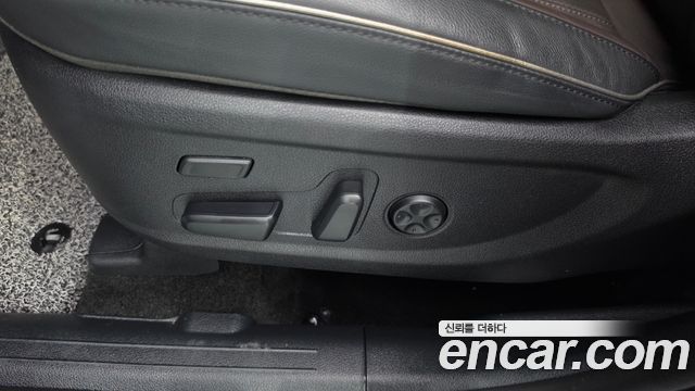 Hyundai Santafe 2023 — photo 31