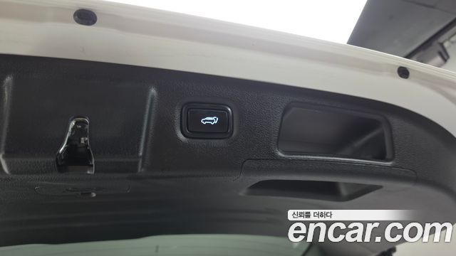 Hyundai Santafe 2023 — photo 33